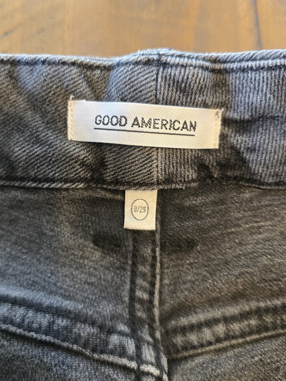 Good American High Rise Slim Straight Faded Black Jeans 29 - Picture 5 of 7
